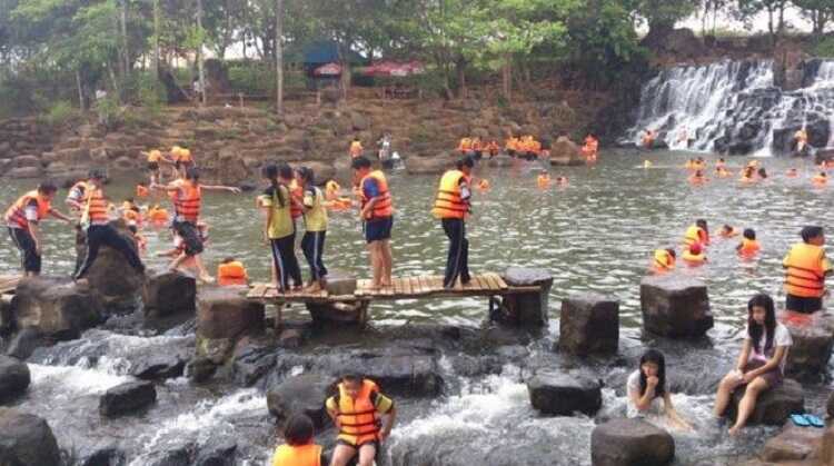 Thác Giang Điền, khu du lịch sinh thái với ngàn góc chụp sống ảo 